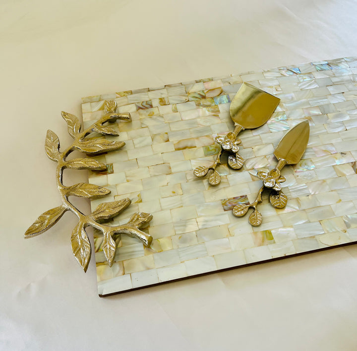 Jodha Lustre Serveware Set in Mother of pearl