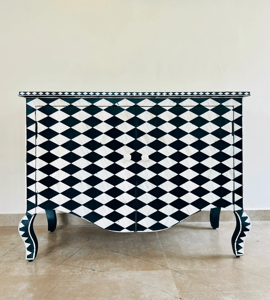 Classic checkered Chest of Drawer - Jodha Furniture