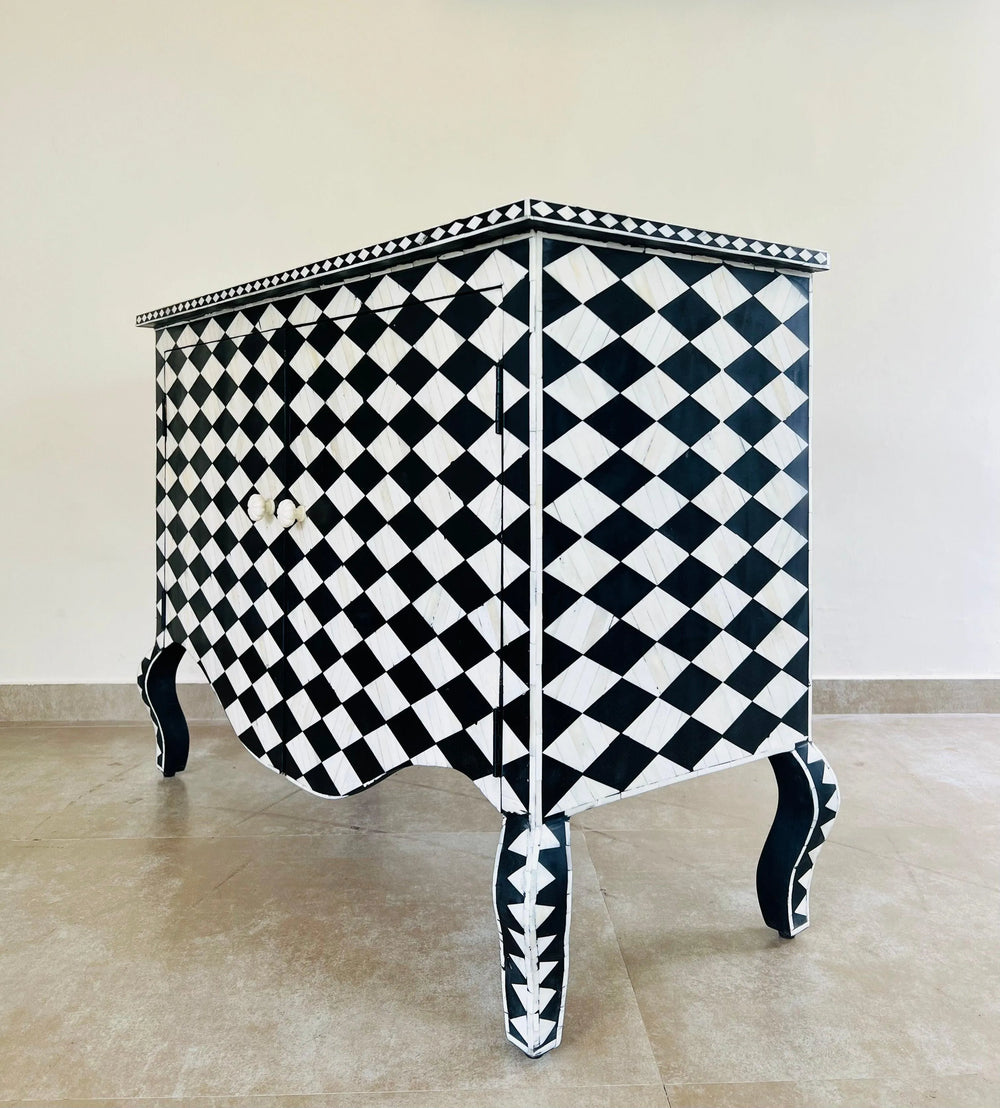 Classic checkered Chest of Drawer - Jodha Furniture