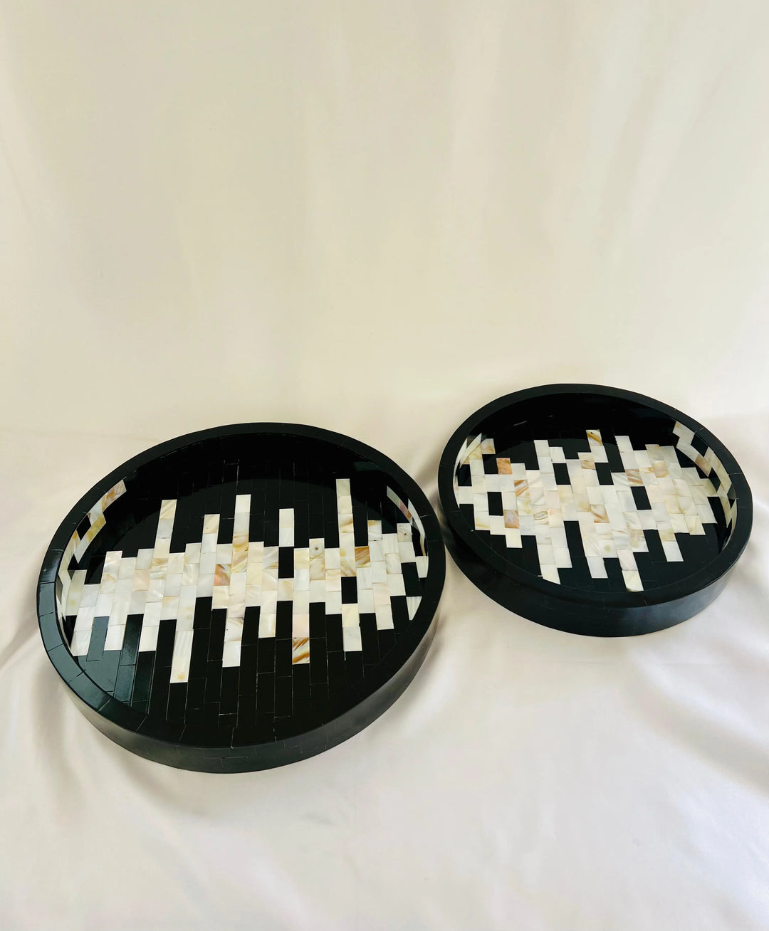 Monochrome Patterned Mosaic Tray - Jodha Furniture